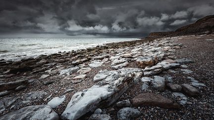 L'orage éclate au&nbsp;Cap Gris-nez (Hauts-de-France), le 6 août 2020. (YANN AVRIL / BIOSPHOTO / AFP)