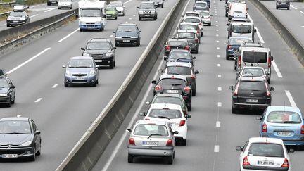 Des embouteillages sur le périphérique de Nantes (Loire-Atlantique), le 30 juillet 2016. (MAXPPP)