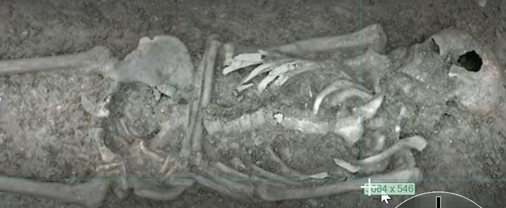 Un squelette de 2300 ans découvert en Savoie (Capture d'écran)