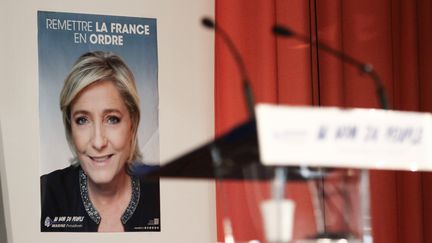 Une affiche de Marine Le Pen lors d'un meeting à Arcis-sur-Aube, le 11 avril 2017. (AUGUSTIN LE GALL / HAYTHAM-REA)