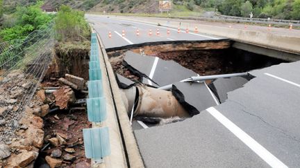 &nbsp; (L'autoroute A75 s'est effrondée, à hauteur du Bosc dans l'Hérault © MaxPPP)