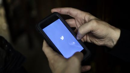 Le réseau social Twitter rencontre des difficultés de connexion mardi 19 janvier 2016. (KOSTIS NTANTAMIS / NURPHOTO / AFP)