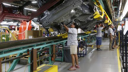 Une cha&icirc;ne de montage dans une usine Ford du Michigan, en ao&ucirc;t 2015. (REBECCA COOK / REUTERS)