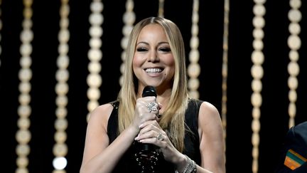 Mariah Carey lors d'un gala à Beverly Hills (Californie, Etats-Unis), le 7 mars 2016. (KEVIN WINTER / GETTY IMAGES NORTH AMERICA / AFP)