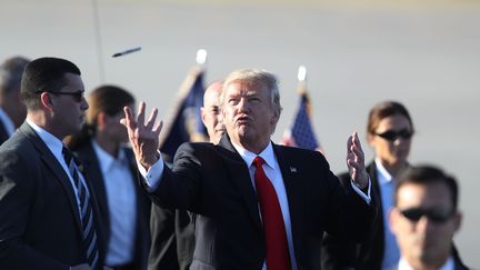 Donald Trump, le 3 février 2017 à Palm Beach en Floride (Etats-Unis).&nbsp; (JOE RAEDLE / GETTY IMAGES NORTH AMERICA / AFP)