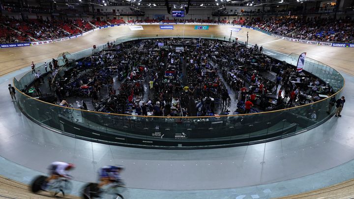 Le vélodrome de Saint-Quentin-en-Yvelines, lors des championnats du monde en 2022 (photo d'illustration). (THOMAS SAMSON / AFP)