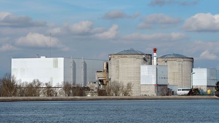 La centrale nucl&eacute;aire de Fessenheim (Haut-Rhin), le 14 mars 2011. (FREDERICK FLORIN / AFP)