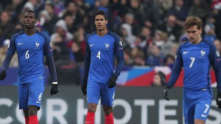 Paul Pogba, Raphaël Varane et Antoine Griezmann (de gauche à droite, le 11 novembre 2016 au Stade de France), font partie des 50 sportifs français les mieux payés. (ZEMANEK / BPI / SHUTTERSTOC / SIPA / REX)