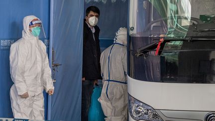 Des enquêteurs de l'OMS, présents en Chine,&nbsp;&nbsp;pour enquêter et remonter jusqu'à l'origine du virus du Covid19 (14 janvier 2021). (NICOLAS ASFOURI / AFP)