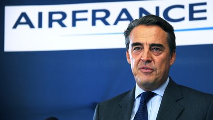 Le PDG d'Air France Alexandre de Juniac, le 28 septembre 2014, lors d'une conf&eacute;rence de presse &agrave; Paris. (DOMINIQUE FAGET / AFP)