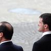 Fran&ccedil;ois Hollande et Manuel Valls, le 14 juillet 2014 sur les Champs-Elys&eacute;es. (ALAIN JOCARD / AFP)