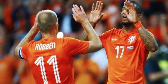 Arjen Robben et Jeremain Lens, symboles des deux générations des Pays-Bas présentes au Brésil