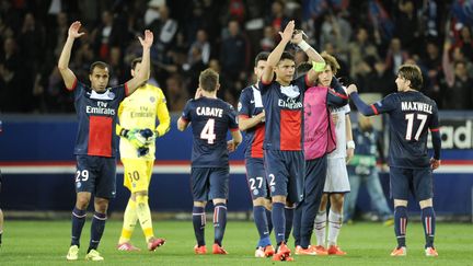 Les joueurs du PSG c&eacute;l&egrave;brent leur victoire face &agrave; Chelsea (3-1), le 2 avril au Parc des Princes, en demi-finale de Ligue des champions. (JEAN MARIE HERVIO / DPPI MEDIA / AFP)