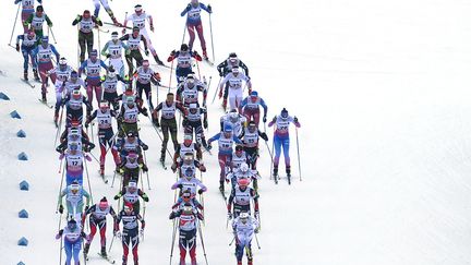 Les skieuses, à Oberstdorf (Allemagne). (CHRISTOF STACHE / AFP)