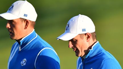 Les deux golfeurs européens, le Suédois Henrik Stenson (à gauche) et Justin Rose (à droite)