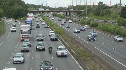 À partir de mars, les constructeurs devront faire apparaître diverses mentions au sein des publicités pour voitures. (CAPTURE D'ÉCRAN FRANCE 3)