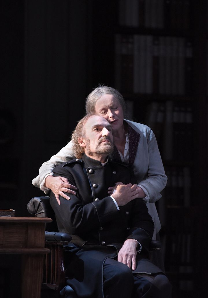 Michel Vuillermoz et Martine Chevallier dans "Père"
 (Vincent Pontet)