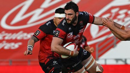 Charles Ollivon sous les couleurs du RC Toulon, contre Agen, le 1er mai 2021. (CHRISTOPHE SIMON / AFP)