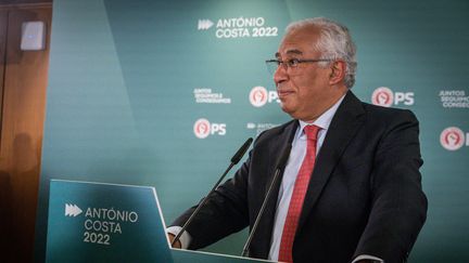 Le socialiste Antonio Costa obtient la majorité absolue aux législatives, à Lisbonne (Portugal), le 30 janvier 2022. (ADRI SALIDO / ANADOLU AGENCY)