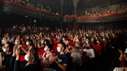 Concert assis de Rover pour la reouverture de La Cigale, en juin 2021. (SANDRINE MARTY / HANS LUCAS)