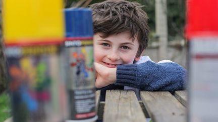 Arthur Soufflet, 12, ans aime dessiner et peindre. Dès l'âge de 5 ans, il a commencé à vendre ses créations afin d'acheter de la nourriture pour les plus démunis. (PEGGY POUPARD)