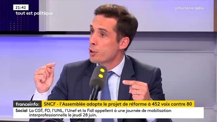 Jean-Baptiste Djebbari était l'invité de "tout est politique" mercredi 13 juin sur franceinfo. (FRANCEINFO)