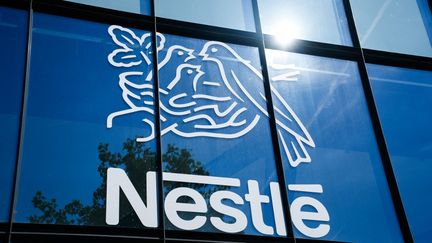 INFO FRANCEINFO. Eaux en bouteilles traitées illégalement : une information judiciaire contre Nestlé