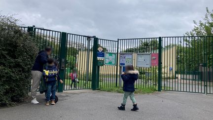 L'école des Frères-Voisin, dans le 15e arrondissement de Paris, où une enseignante a été filmée en train de frapper une élève de 3 ans, le 5 septembre 2024. (BENJAMIN DERVEAUX / LE PARISIEN / MAXPPP)