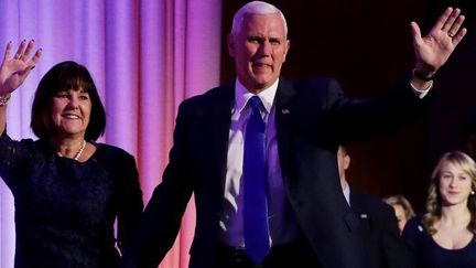 Quand il franchira les portes de la Maison Blanche, Mike Pence, vice-président des Etats-Unis, apportera surtout à Donald Trump, novice en politique, une précieuse expérience des coulisses de Washington. (CHIP SOMODEVILLA / GETTY IMAGES NORTH AMERICA / AFP)