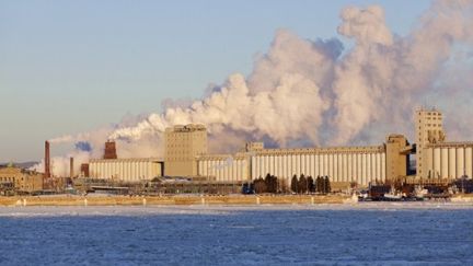 Une usine de papier au Canada (archives) (AFP/RENAULT Philippe)