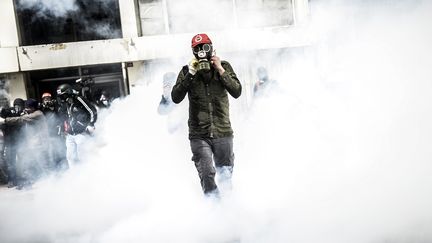 A Istanbul (Turquie), plusieurs opposants au Premier ministre Erdogan ont brav&eacute; l'interdiction de manifester. (BULENT KILIC / AFP)