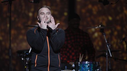 le rappeur Jul aux Victoires de la Musique, à Paris le 10 février 2017. (THOMAS SAMSON / AFP)