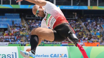 Atsushi Yamamoto donne tout lors du concours du saut en longueur. Devant le public du stade&nbsp;Maracana, le japonais de 34 ans a égalé son record avec un saut de 6,62 mètres et décroché la médaille d'argent. (TSUYOSHI YOSHIOKA / YOMIURI)