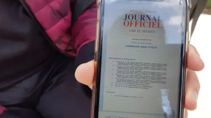 Cet habitant de Reims a appris sa naturalisation ce lundi au Journal officiel. (SOPHIE CONSTANZER / RADIO FRANCE)