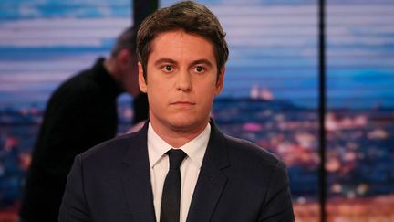 Le Premier ministre, Gabriel Attal, invité du journal de 20 heures de TF1, le 27 mars 2024. (ALAIN JOCARD / AFP)