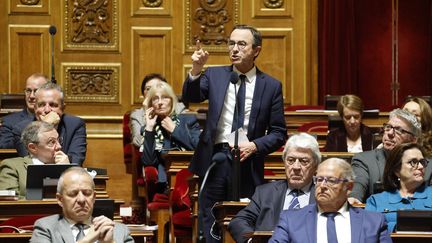 Le président du groupe Les Républicains, le sénateur Bruno Retailleau, s'exprime lors d'un débat sur le projet de loi immigration au Sénat à Paris, le 7 novembre 2023. (LUDOVIC MARIN / AFP)