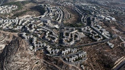 Vue aérienne du quartier de colonisation de Gilo à Jérusalem-est, en septembre 2010. (AFP/YUVAL NADEL)