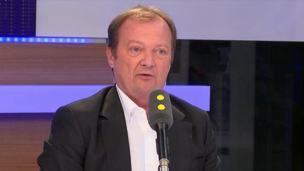 Le député communiste Stéphane Peu, invité de l'émission "Tout est politique" sur franceinfo jeudi 12 juillet (FRANCEINFO / RADIOFRANCE)