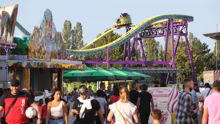 Un accident s'est produit ce dimanche 9 octobre à la fête foraine de Saintes. Photo d'illustration. (JEAN-FRAN?OIS FREY / MAXPPP)