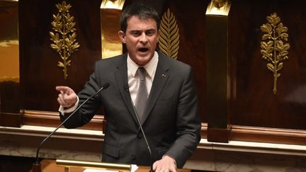 Le Premier ministre, Manuel Valls, &agrave; l'Assembl&eacute;e nationale, jeudi 19 f&eacute;vrier 2015.&nbsp; (MARTIN BUREAU / AFP)