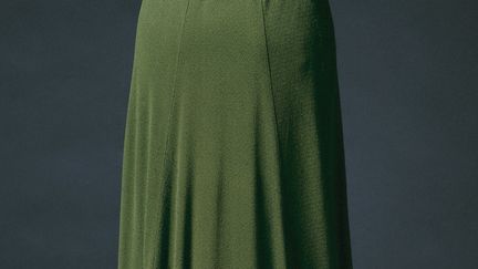 Lucien Lelong, robe du soir, vers 1935. Collection Palais Galliera 
 (Collection Palais Galliera. © Lyliane Degrâces / Galliera / Roger-Viollet)