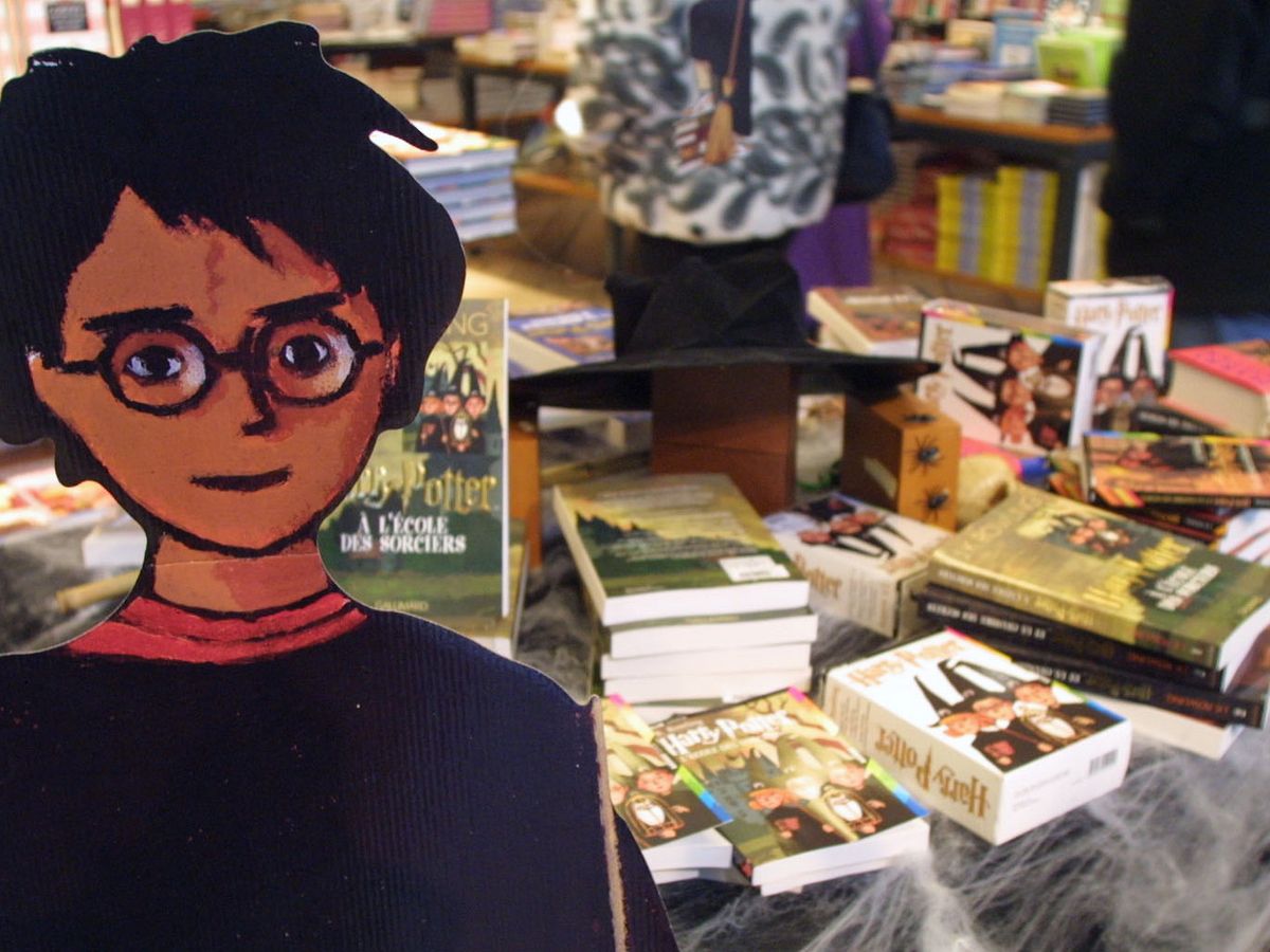 Vingt ans après le 1er tome d'Harry Potter, Hermione Granger est