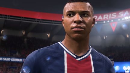 Le joueur de l'équipe de France et du PSG Kyllian Mbappé dans la bande annonce officielle&nbsp;du jeu FIFA 21 diffusée sur YouTube le 23 juillet 2020. (FRANCEINFO / RADIOFRANCE)