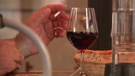 Le mois de janvier sans alcool&nbsp;est souvent l'occasion de s'octroyer une pause après les fêtes et de faire le pointsur sa consommation. (CAPTURE D'ÉCRAN FRANCE 3)