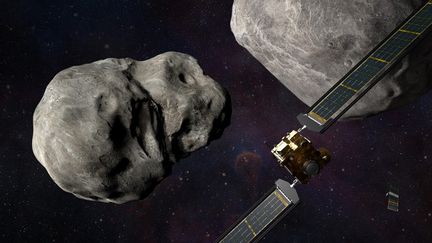 Vue d'artiste montrant le vaisseau DART à proximité de l'astéroïde Didymos et de sa lune, Dimorphos. (NASA / AFP)