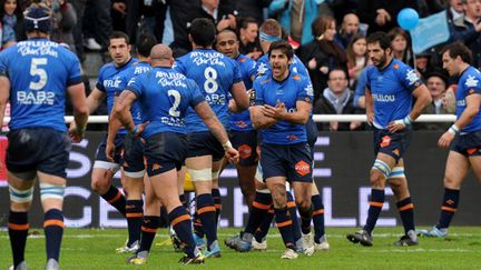 L'Aviron bayonnais a battu le Biarrtiz Olympique (8-11) (GAIZKA IROZ / AFP)