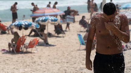 Sur la plage d'Ipanema à Rio de Janeiro (Brésil), le 15 novembre 2023 (WANG TIANCONG / XINHUA)