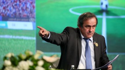 Michel Platini, le pr&eacute;sident de l'UEFA, lors d'une conf&eacute;rence &agrave; Duba&iuml; (Emirats Arabes Unis) le 28 d&eacute;cembre 2012. (MARWAN NAAMANI / AFP)