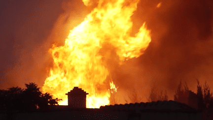 Incendie dans les Pyrénées-Orientales : 24 heures de lutte acharnée contre les flammes (France info)