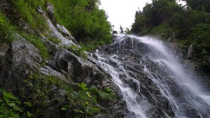 &nbsp; (L'adolescent de 14 ans s'est noyé dans la cascade du Sécheron, en Savoie (photo d'illustration) © MAXPPP)